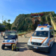 Ambulanza nel parco Gardaland pronta ad intervenire per la sicurezza sanitaria dei visitatori.